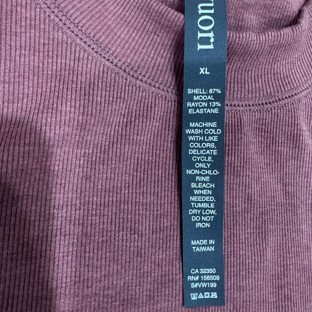 Vuori Long Sleeve Crew Tee in Dusty Plum - Picture 2 of 3